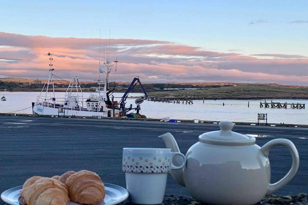 On The Harbour - Unrivalled Views Of Amble'S Harbour And Estuary Екстериор снимка